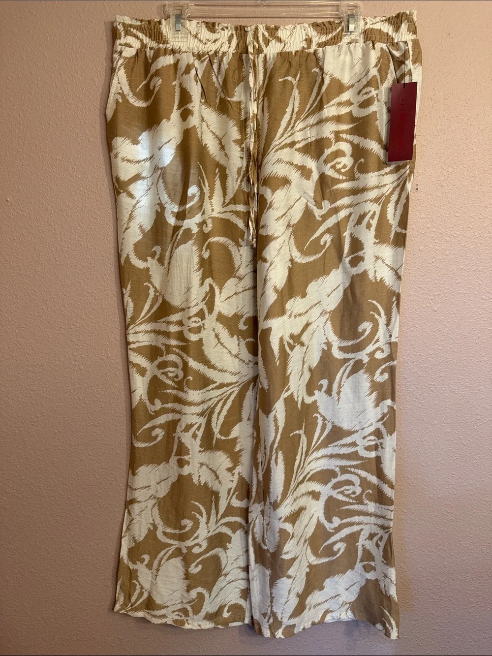 Wide Leg Floral Print Pants in Cream and Tan
